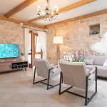 Villa Hedera - Beautiful Stone House Hvar