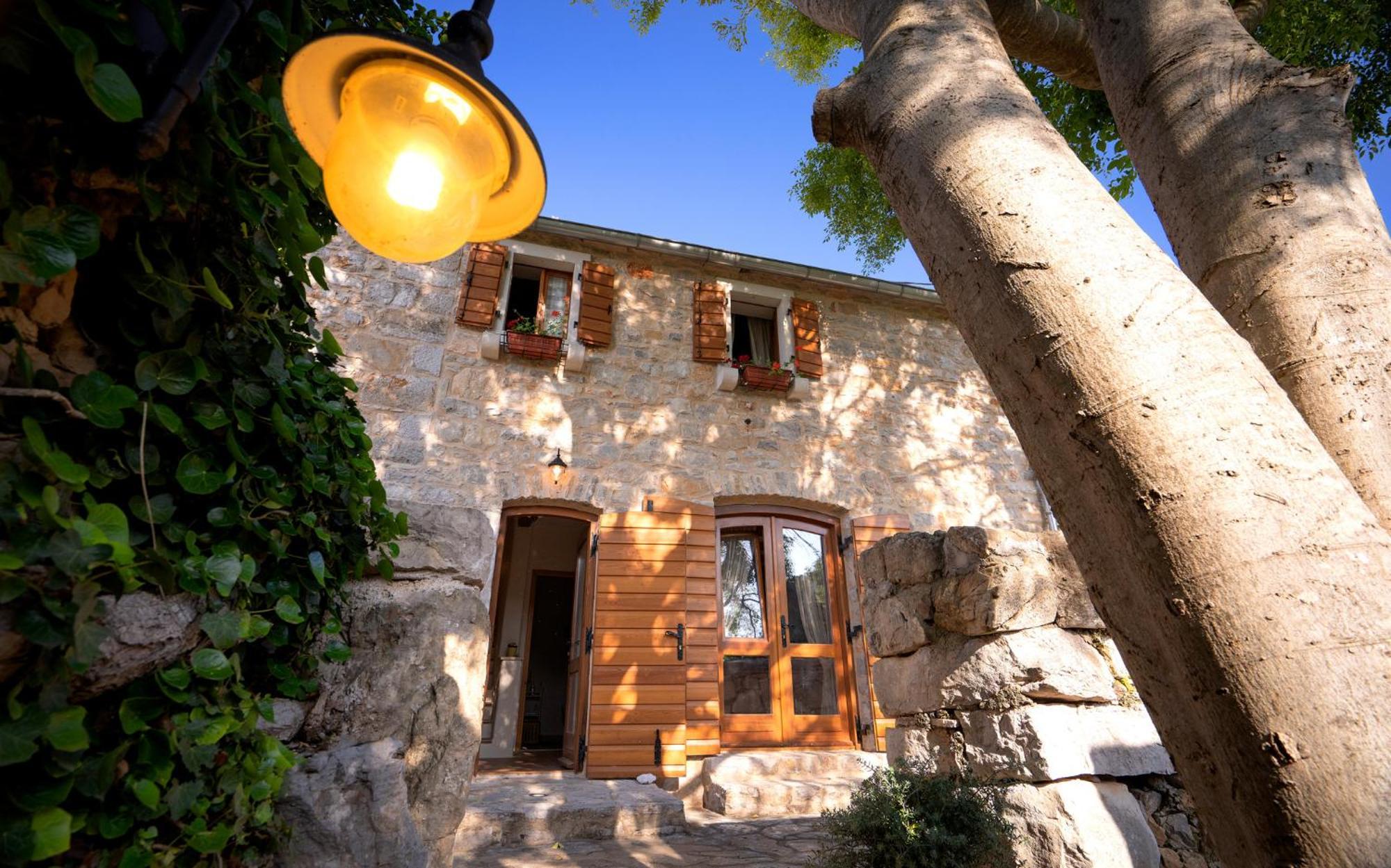 Hedera - Beautiful Stone House Hvar Villaer *